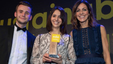 edie's content editor Matt Mace and compere Julia Bradbury (right) present Toast Ale's COO Louisa Ziane with her award